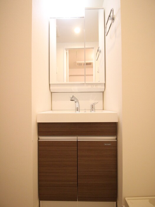 物件内観写真11　(洗面)