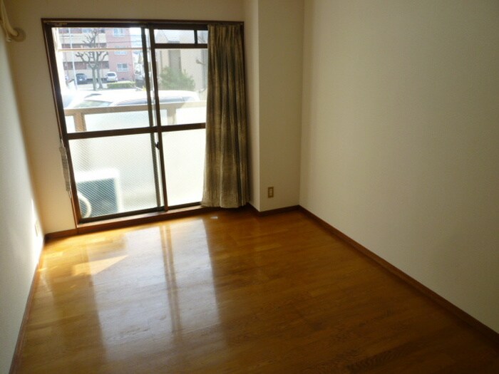 物件内観写真5　(居室)