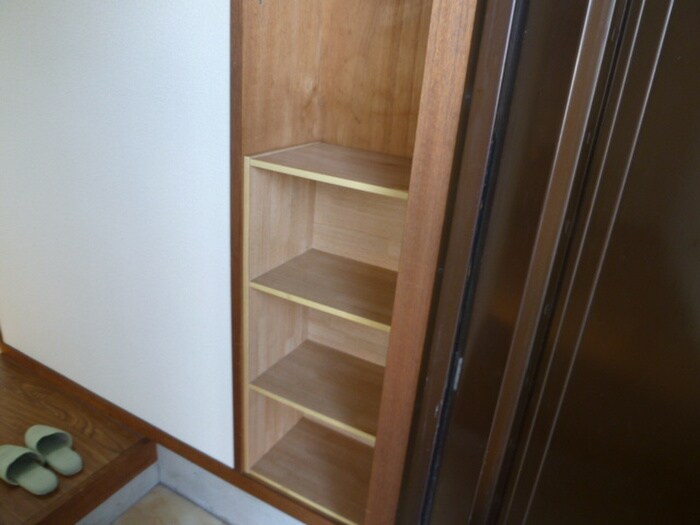 物件内観写真12　(玄関)