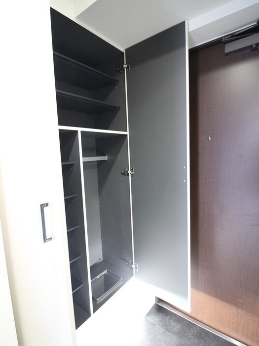 物件内観写真8　(靴箱)