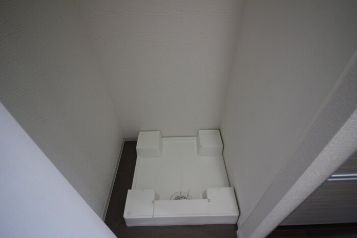 物件内観写真11　(洗濯機置場)