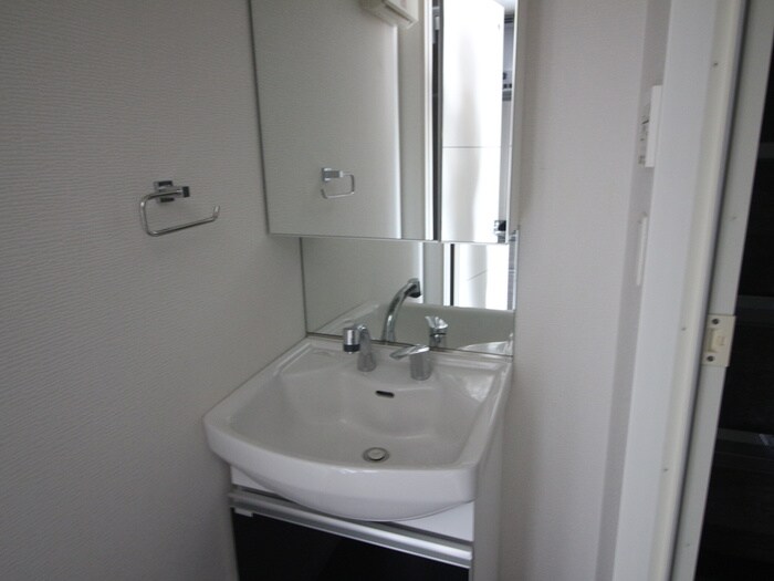 物件内観写真12　(洗面)