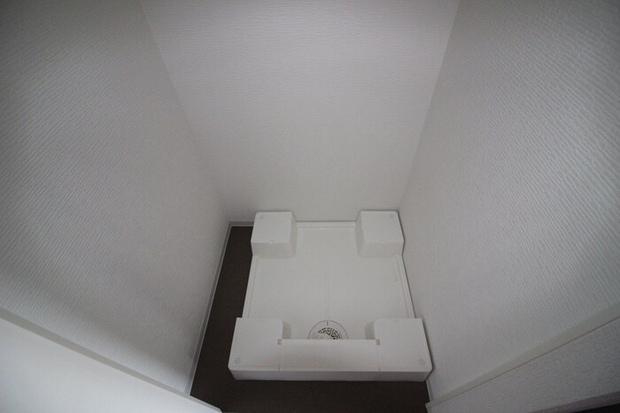 物件内観写真12　(洗濯機置場)