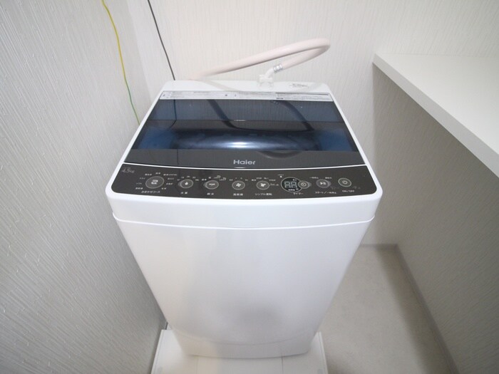 物件内観写真13　(洗濯機置場)