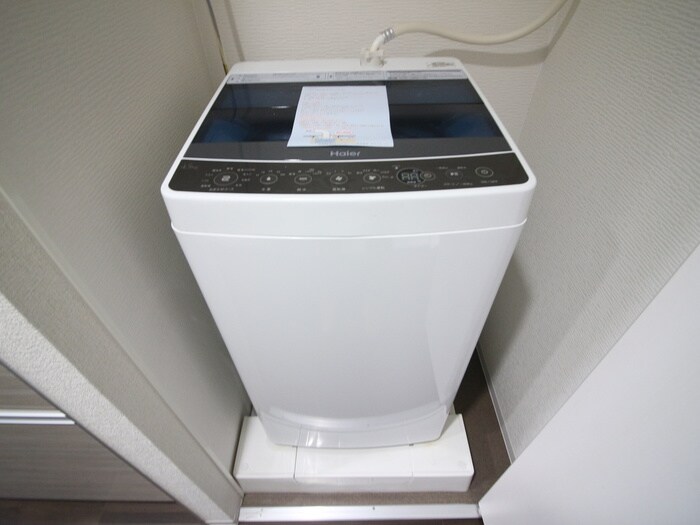 物件内観写真13　(洗濯機置場)