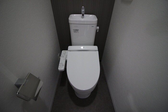 物件内観写真15　(トイレ)