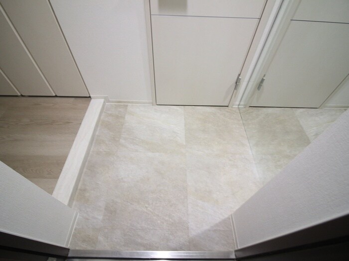 物件内観写真20　(玄関)