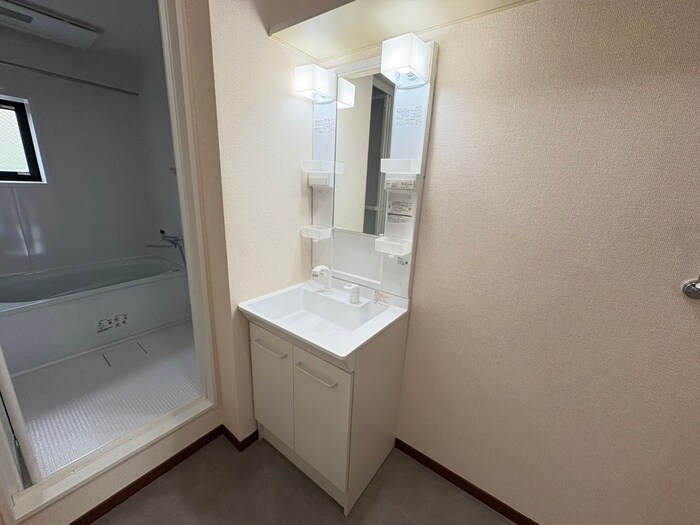 物件内観写真13　(洗面)