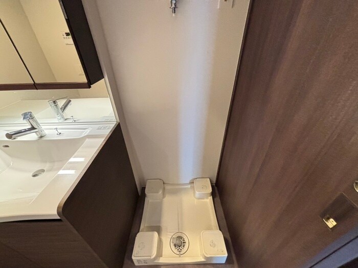 物件内観写真14　(洗濯機置場)