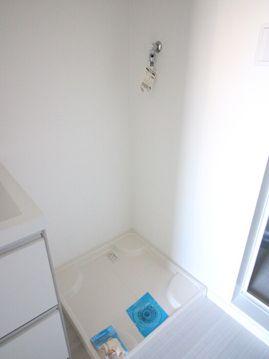 物件内観写真13　(洗濯機置場)