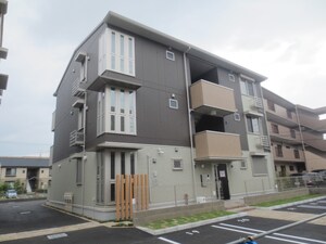 ハロウェルD棟外観写真