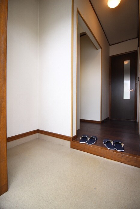 物件内観写真15　(玄関)