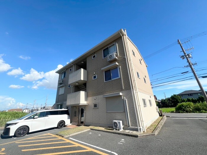 物件外観写真2　(外観写真)