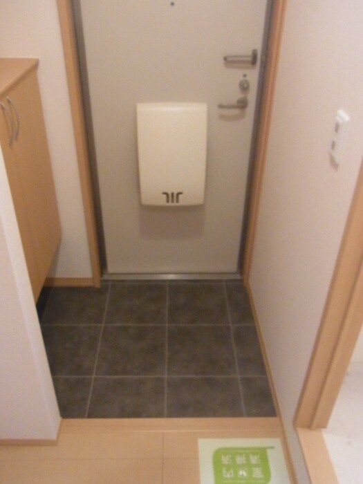物件内観写真14　(玄関)
