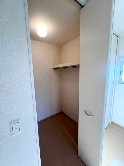 物件内観写真14　(収納)