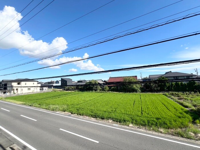 物件内観写真22　(室内からの展望)