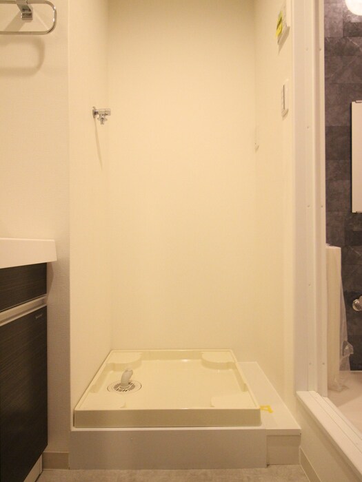 物件内観写真7　(洗濯機置場)