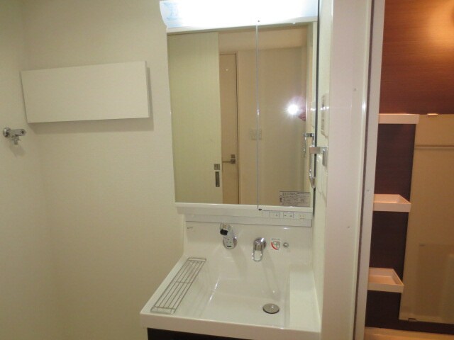 物件内観写真11　(洗面)