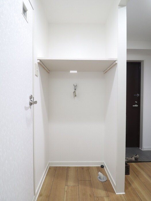 物件内観写真13　(洗濯機置場)