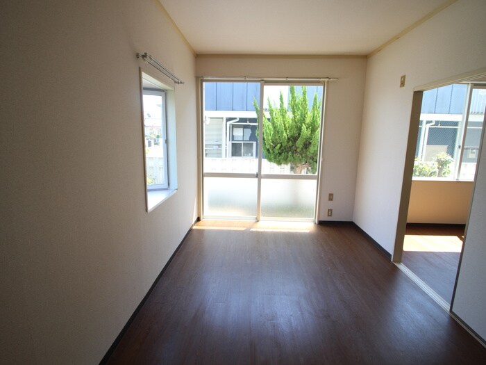 物件内観写真7　(居室)