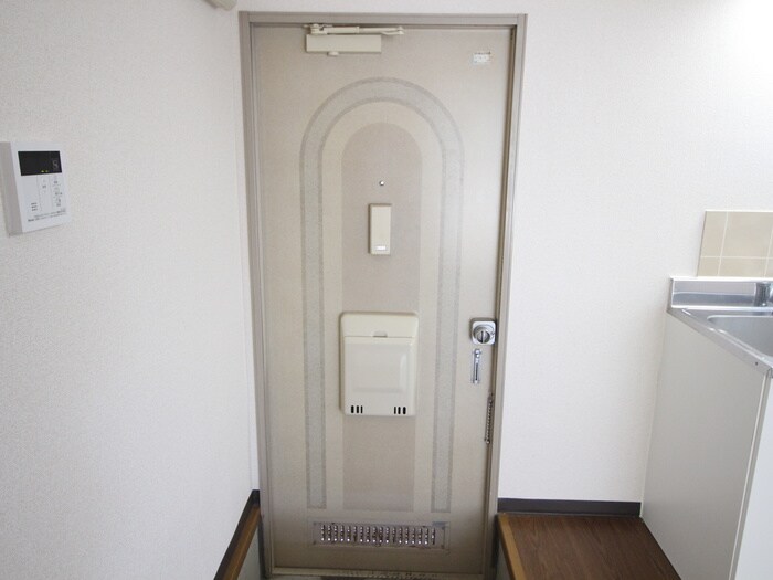 物件内観写真19　(玄関)