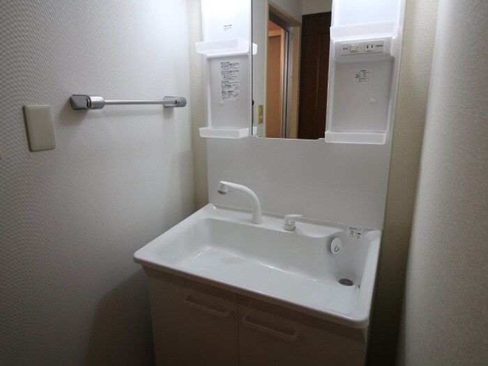 物件内観写真9　(洗面)