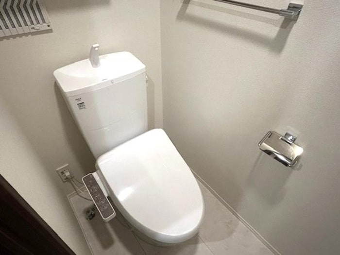 物件内観写真8　(トイレ)