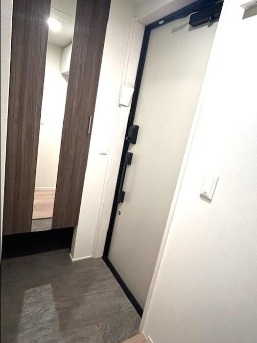 物件内観写真9　(玄関)
