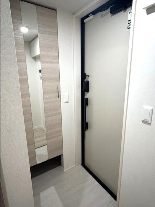 物件内観写真10　(玄関)