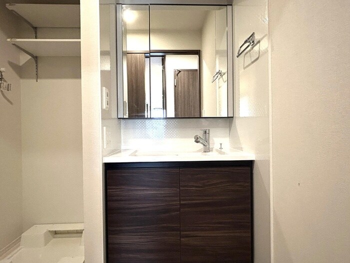 物件内観写真12　(洗面)