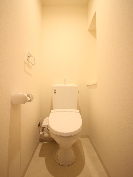 物件内観写真8　(トイレ)