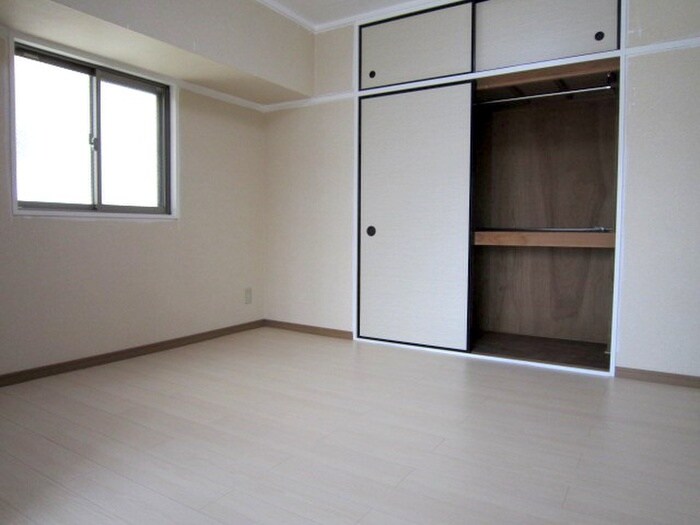 物件内観写真13　(居室)