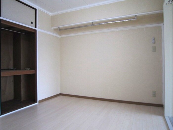 物件内観写真14　(居室)