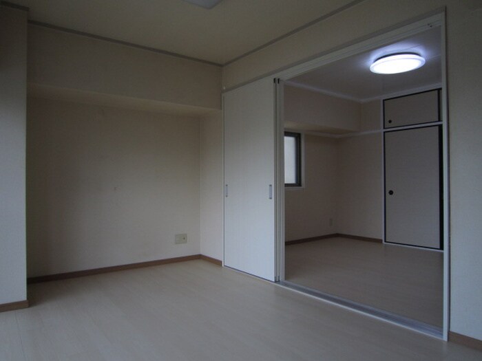 物件内観写真15　(居室)