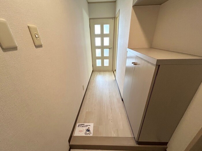 物件内観写真16　(廊下)