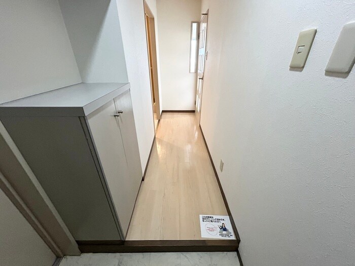 物件内観写真16　(廊下)