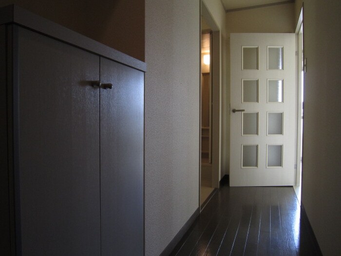 物件内観写真18　(廊下)