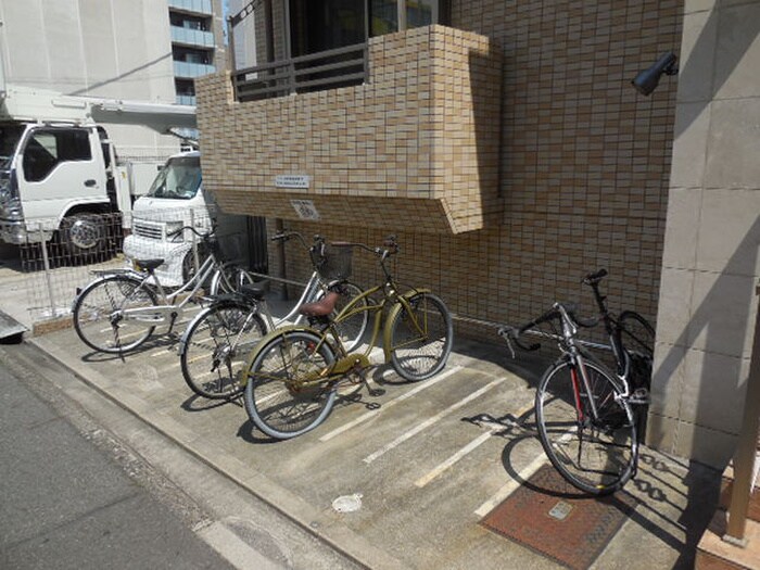 物件外観写真5　(駐輪場)