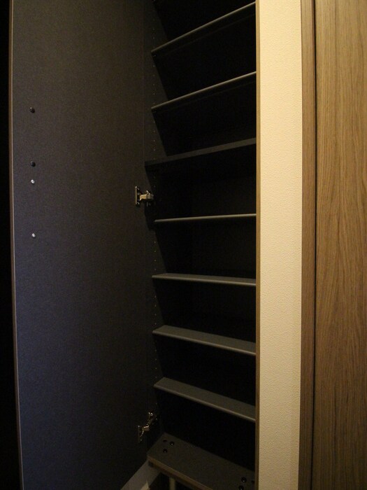 物件内観写真16　(靴箱)