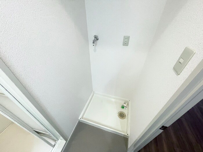 物件内観写真16　(洗濯機置場)