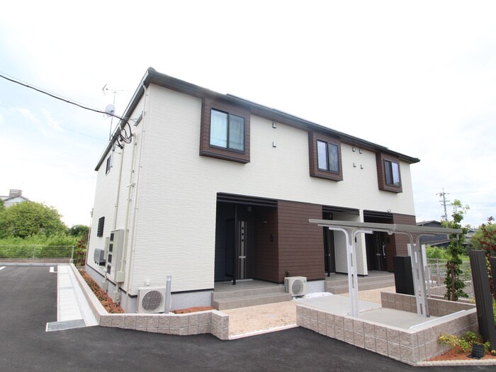 物件外観写真1　(外観写真)