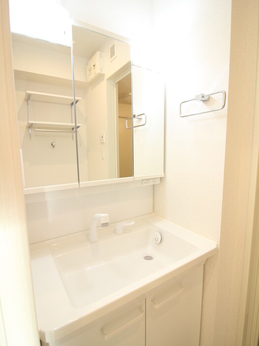 物件内観写真11　(洗面)