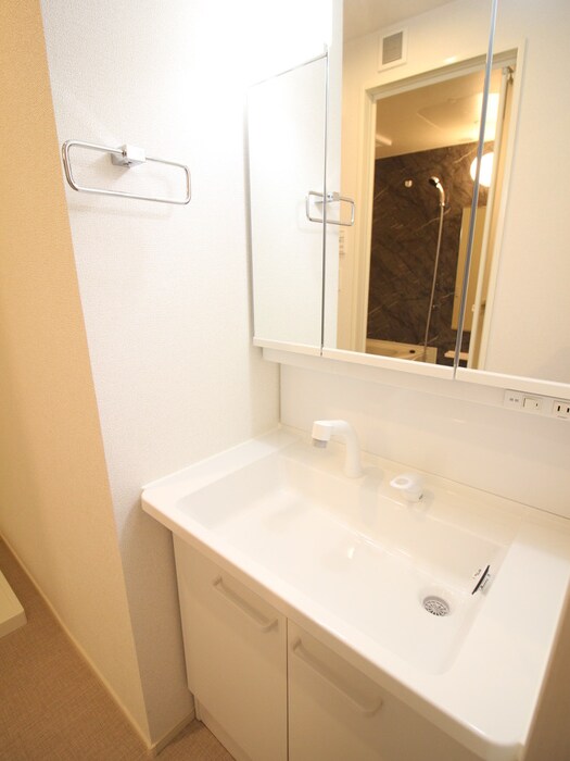 物件内観写真11　(洗面)