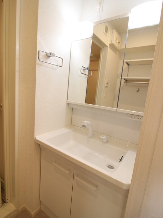 物件内観写真12　(洗面)