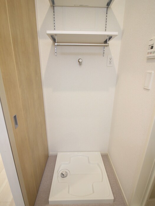 物件内観写真13　(洗濯機置場)