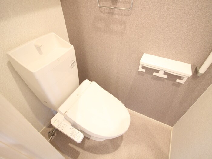 物件内観写真14　(トイレ)