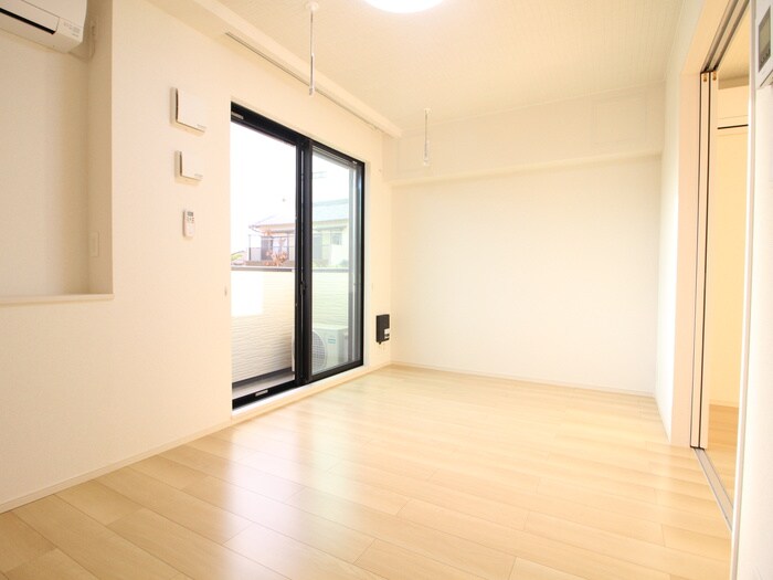 物件内観写真15　(居室)