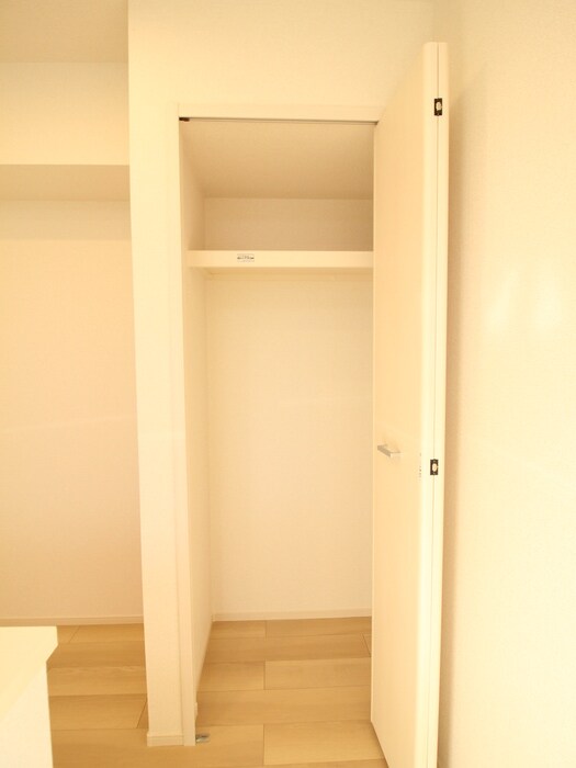 物件内観写真15　(収納)