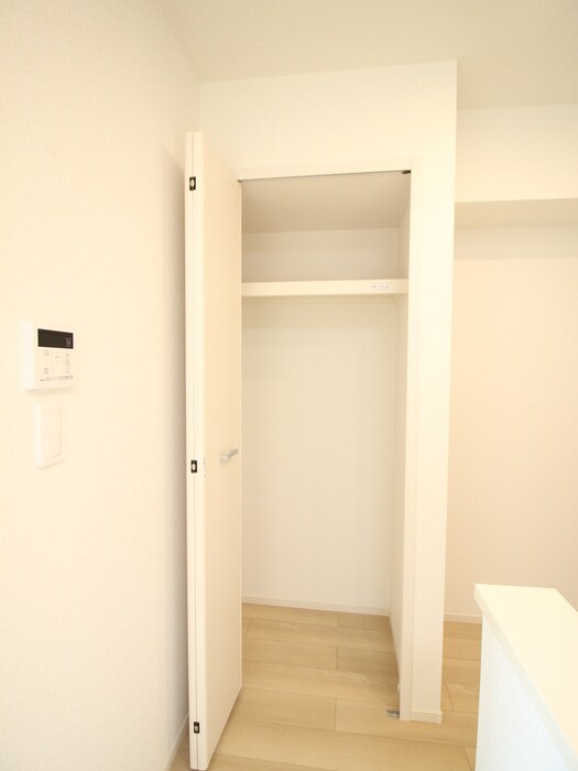 物件内観写真18　(収納)