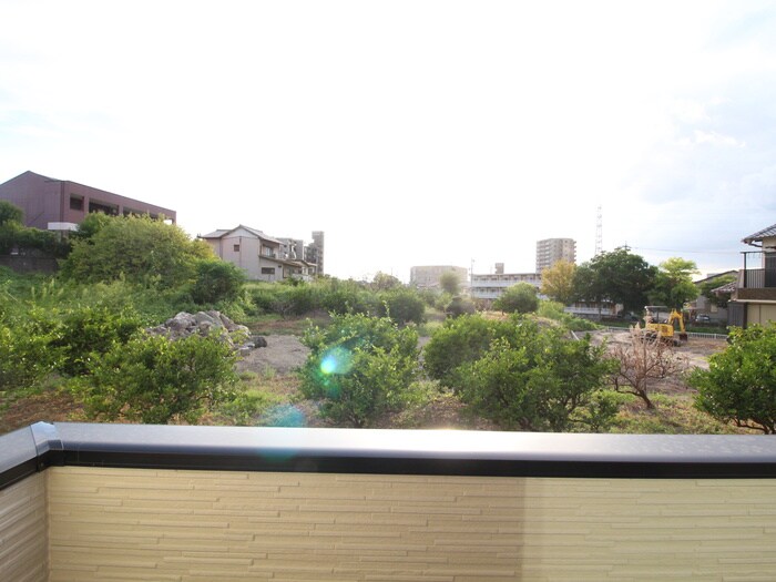 物件内観写真22　(室内からの展望)